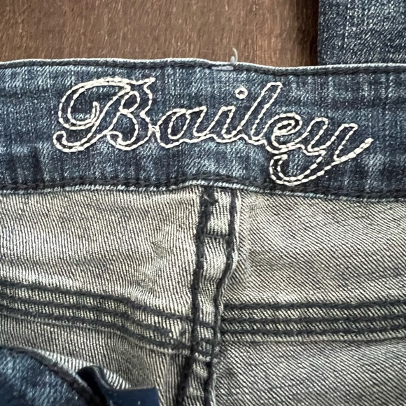 Women’s size 1/2R Baileys jeans - Picture 2 of 6
